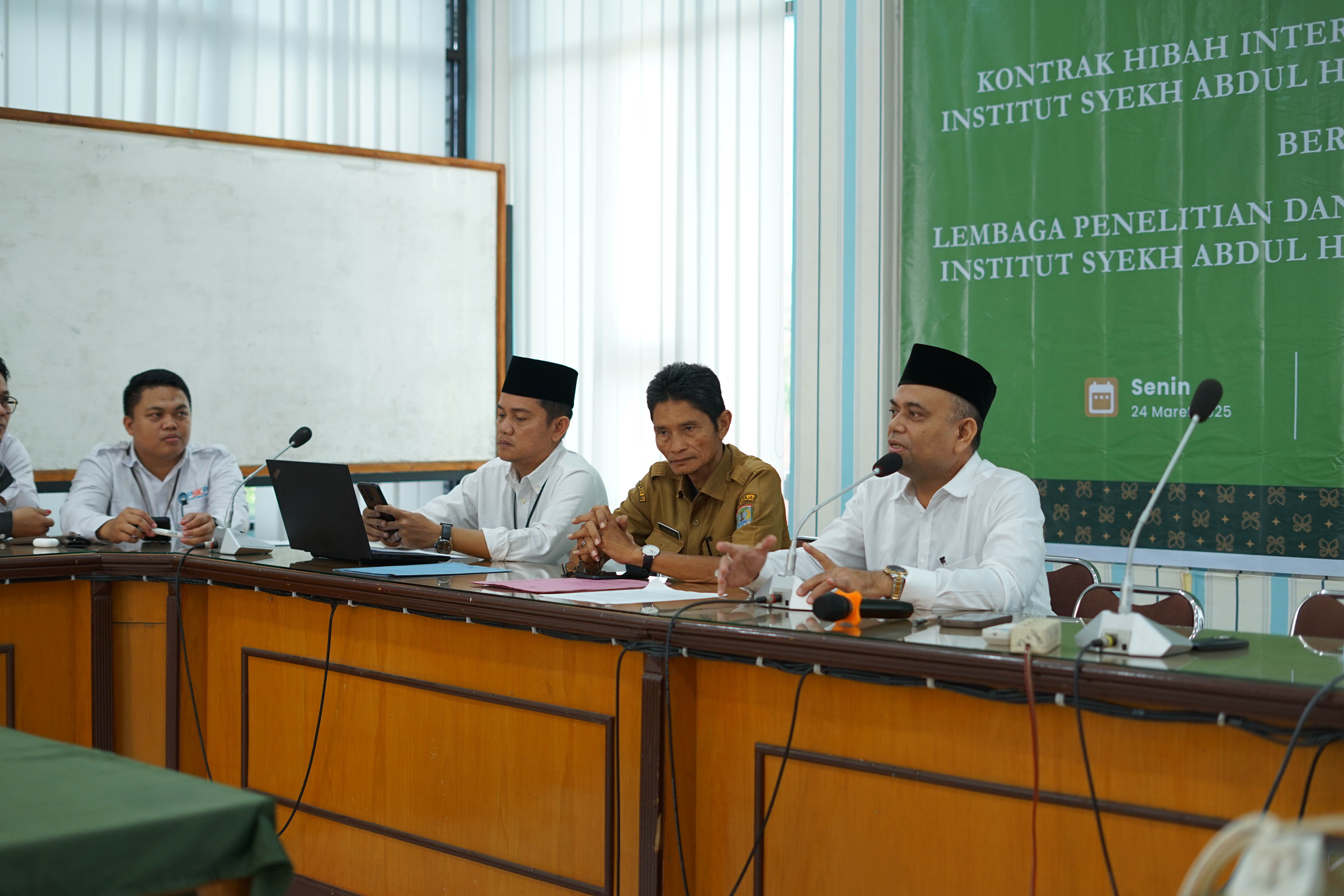INSAN Binjai Tandatangani Kontrak Hibah Penelitian Dosen Perdana