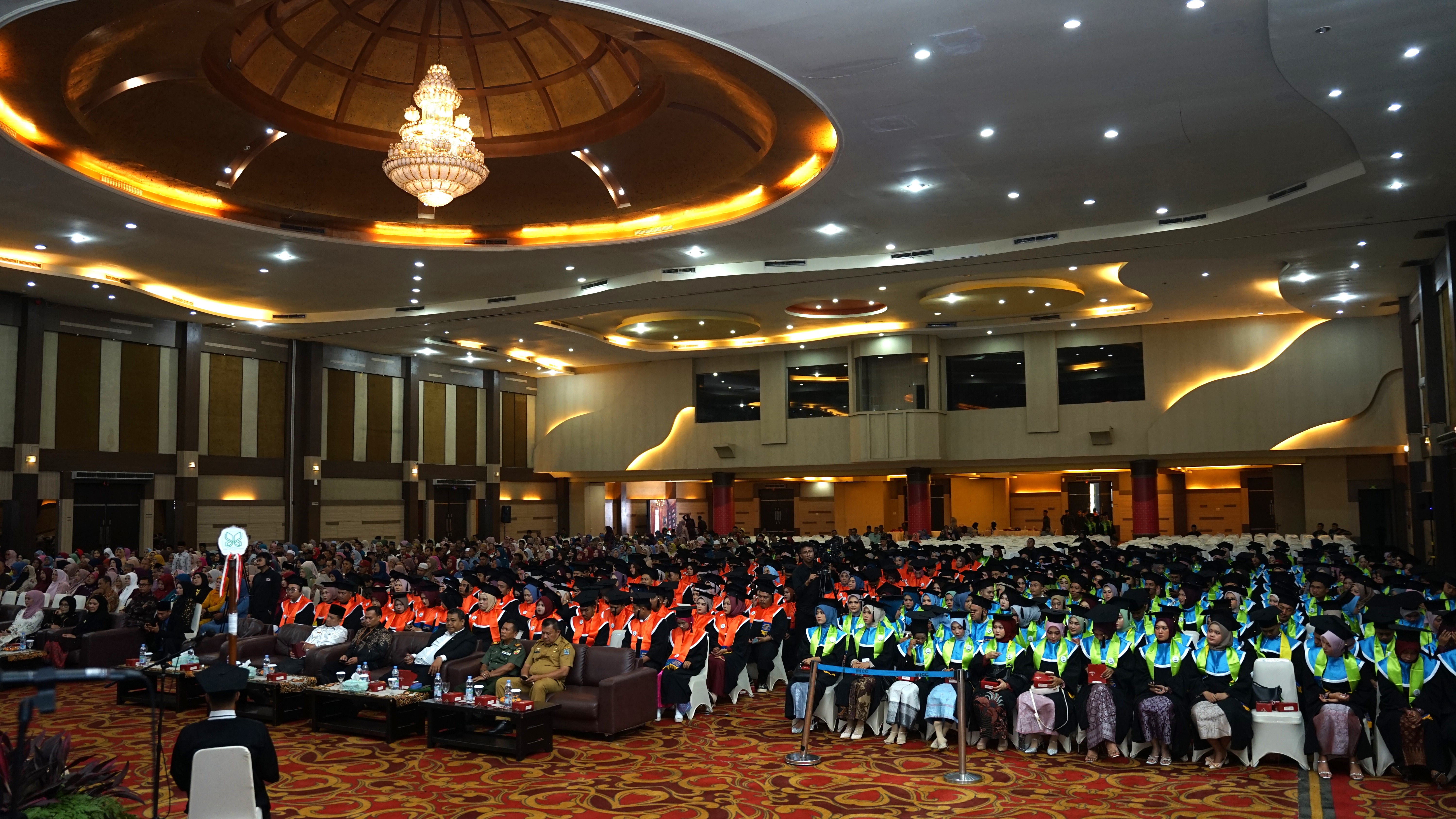 Wisuda XXVII, INSAN Kukuhkan 425 Wisudawan