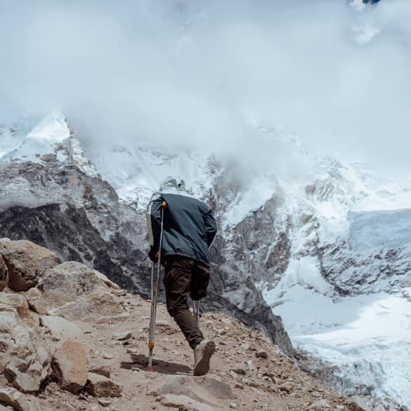 Alumni INSAN Menginspirasi, Anggi Wahyuda, Berhasil Taklukkan Everest Base Camp Meski dengan Satu Kaki