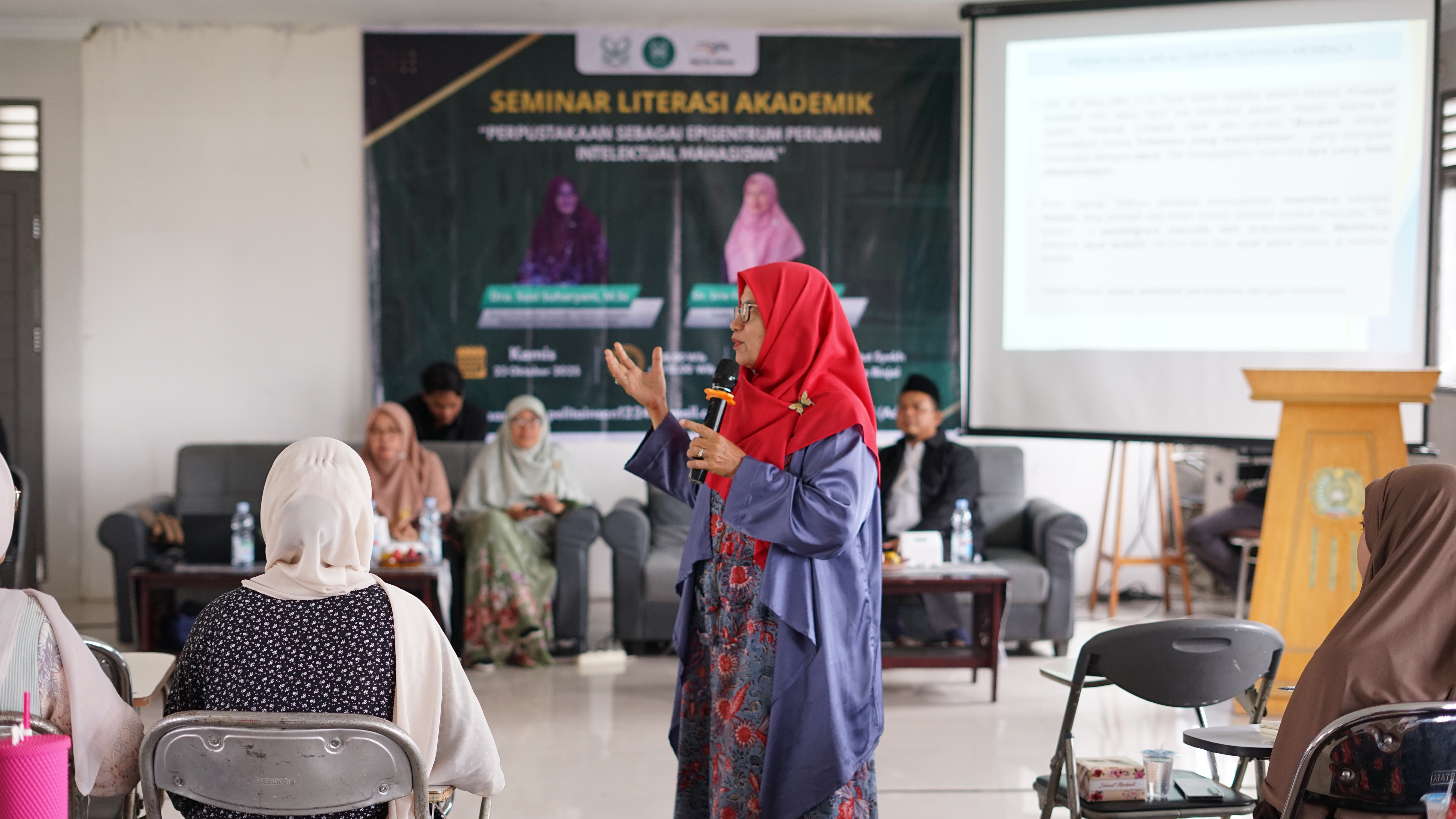 Upaya Tingkatkan Literasi, Perpustakaan INSAN Gelar Seminar Literasi Akademik