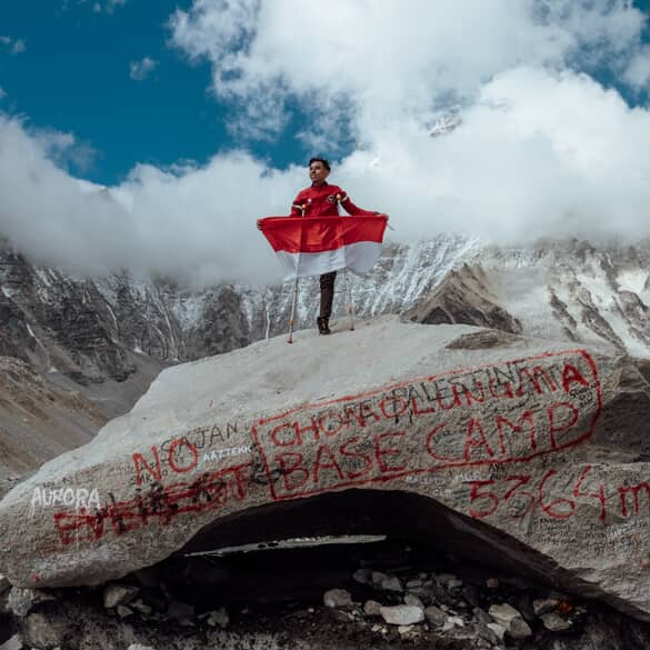 Alumni INSAN Menginspirasi, Anggi Wahyuda, Berhasil Taklukkan Everest Base Camp Meski dengan Satu Kaki
