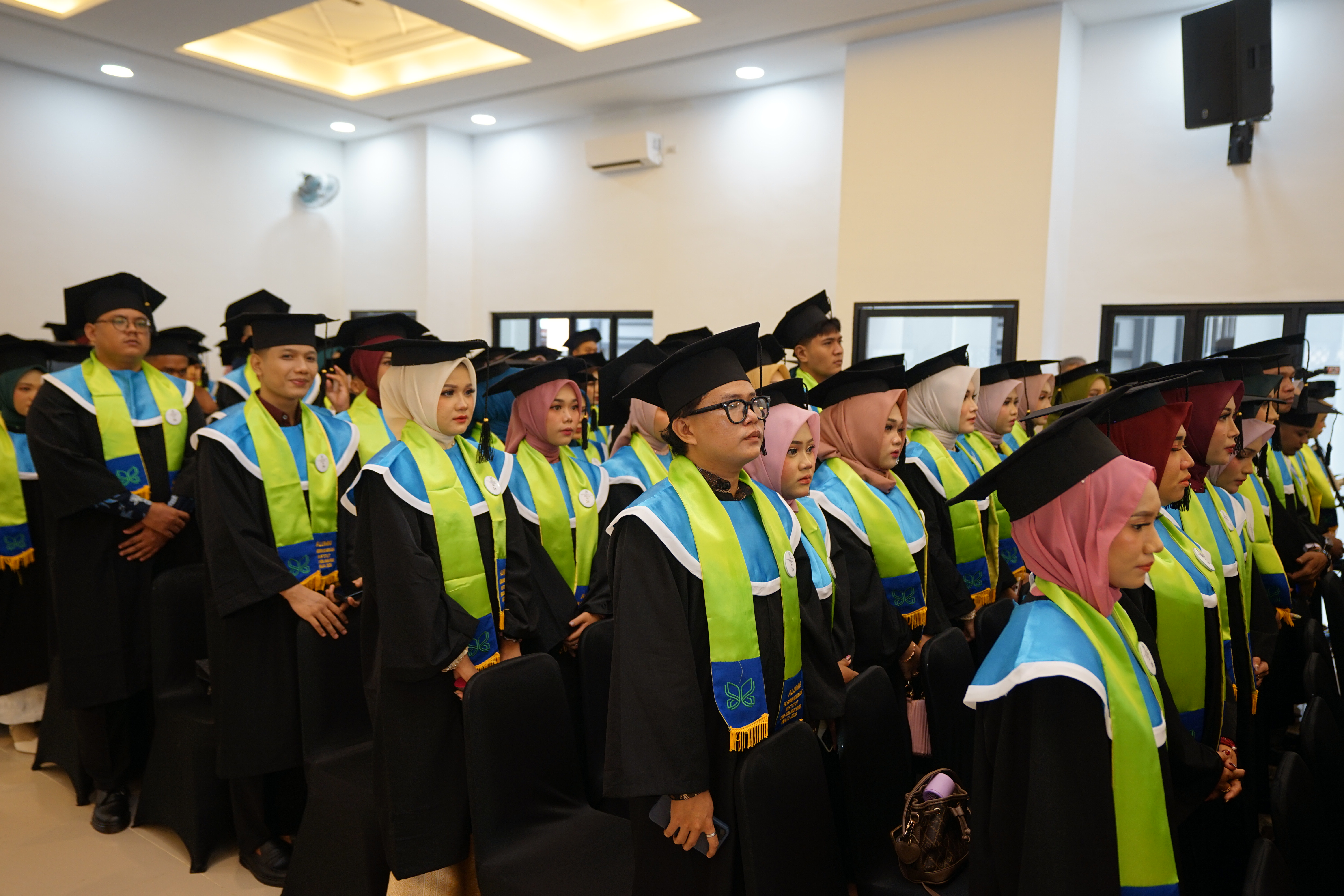 INSAN Kukuhkan 402 Sarjana pada Wisuda XXIX, Siap Cetak Generasi Unggul dan Berdaya Saing